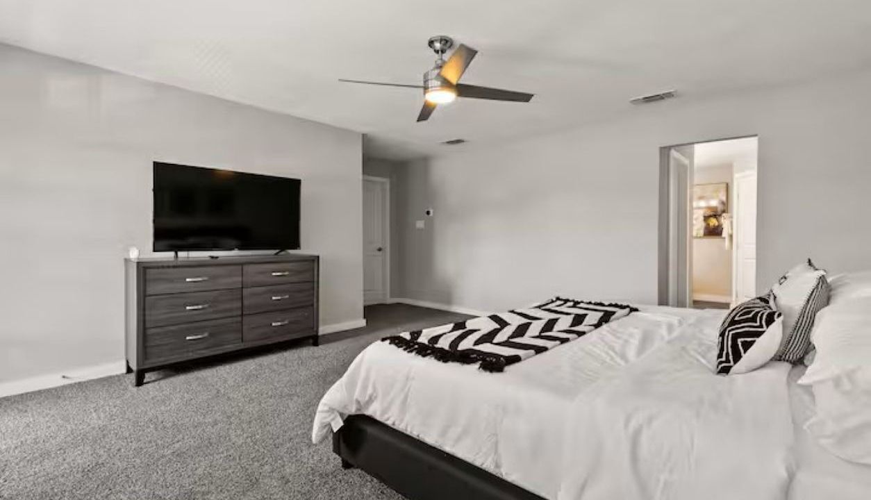 Photo of Bedroom in Grand Prairie
