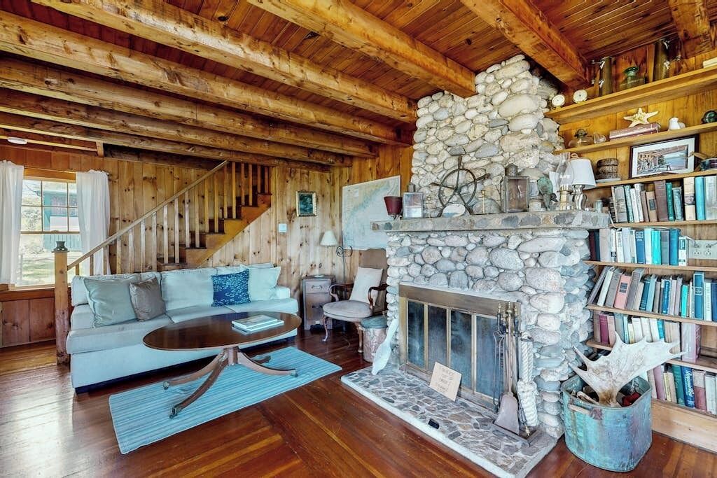Photo of Livingroom in Ocean Point