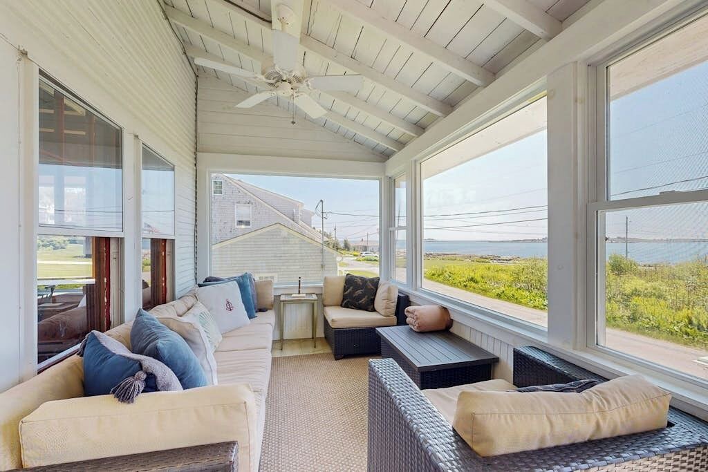 Photo of Livingroom in Ocean Point