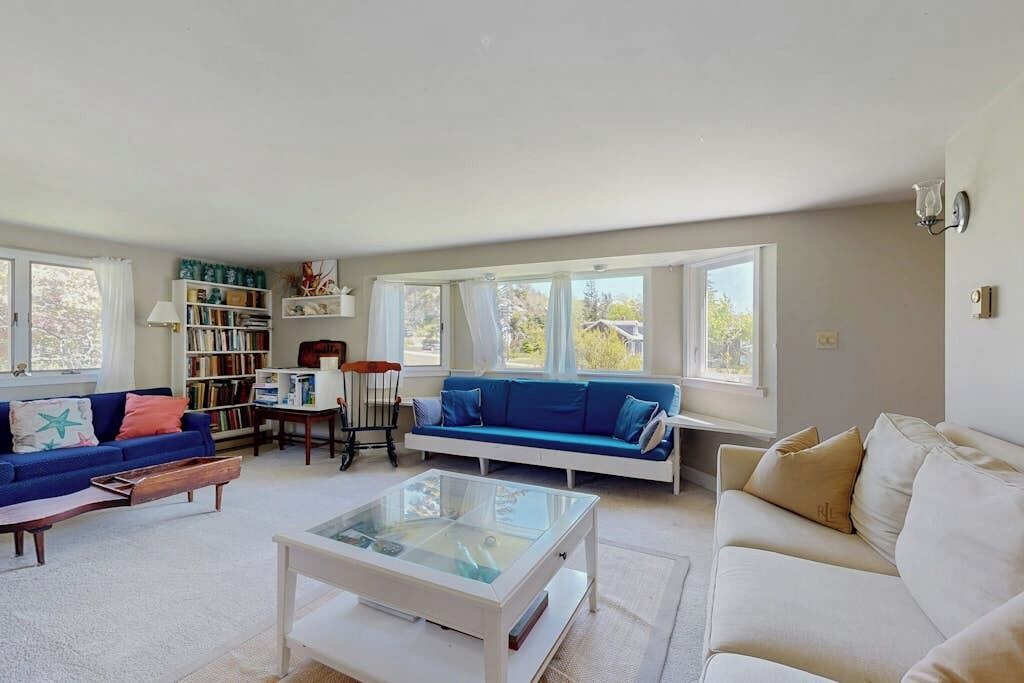Photo of Livingroom in Ocean Point