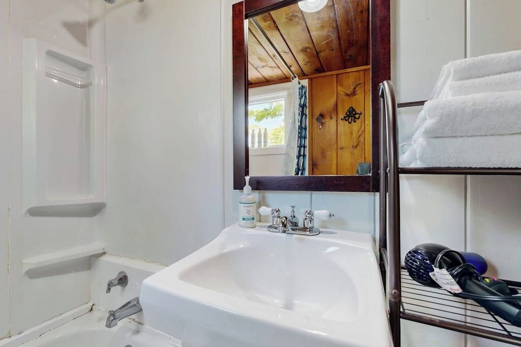 Photo of Bathroom in Ocean Point