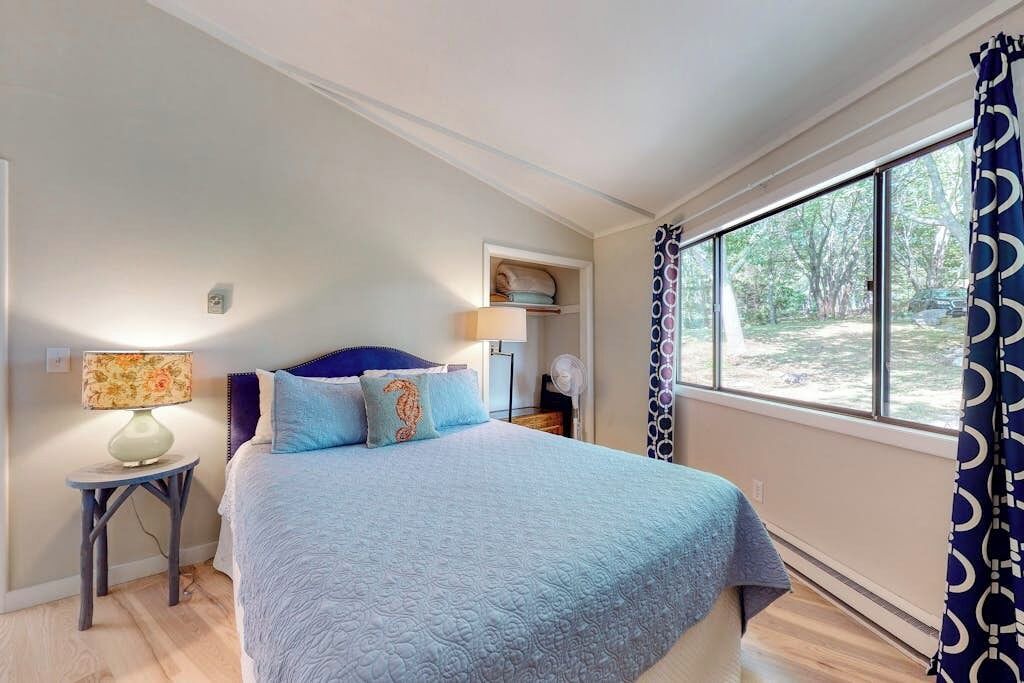 Photo of Bedroom in Isle of Springs