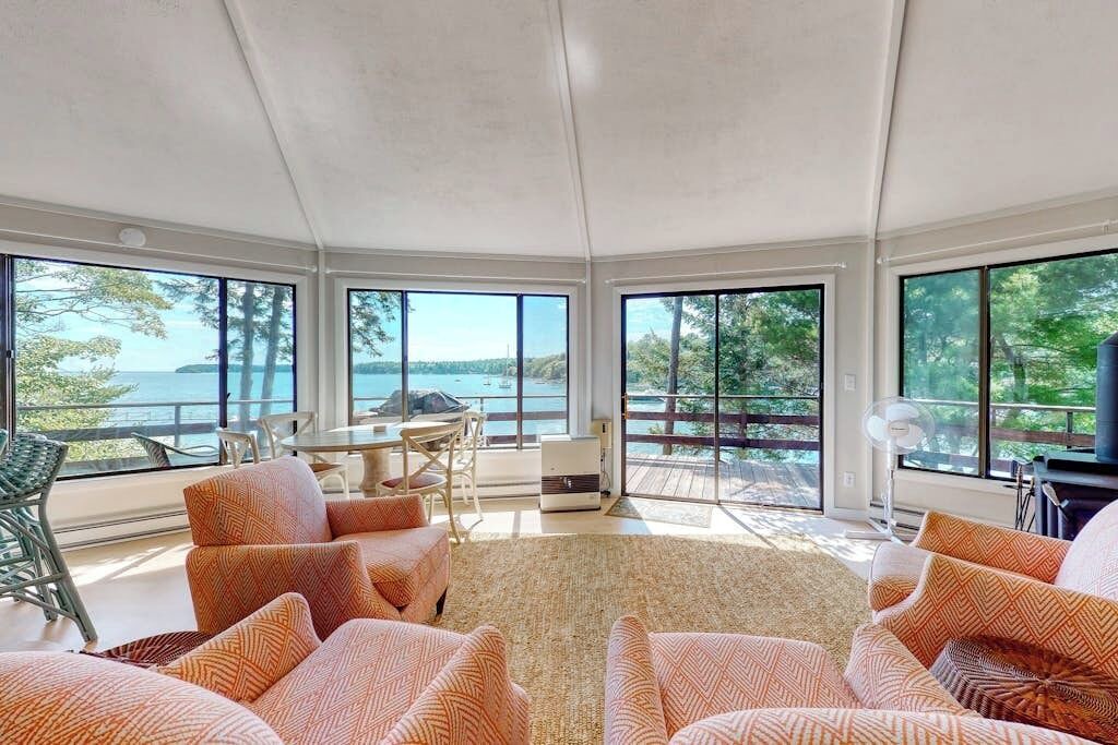 Photo of Livingroom in Isle of Springs