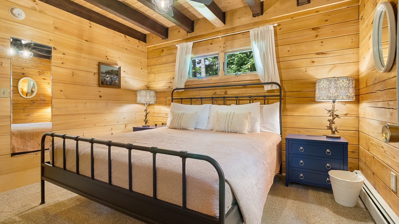 Photo of Bedroom in Boothbay Harbor