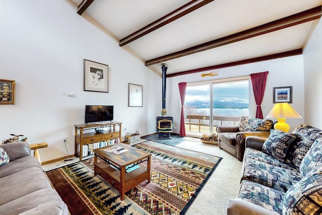 Photo of Livingroom in Greenville Junction