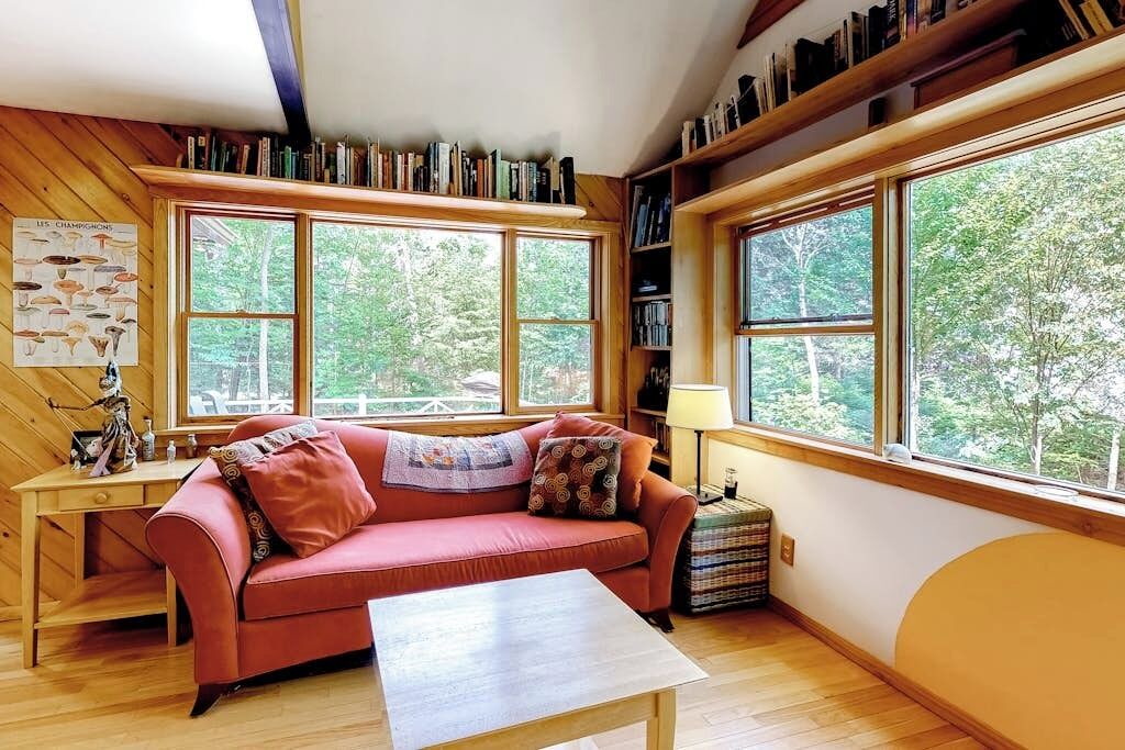 Photo of Livingroom in Northeast Somerset