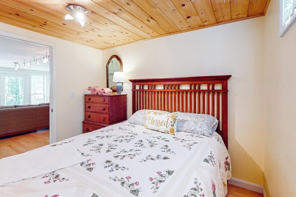 Photo of Bedroom in Phippsburg