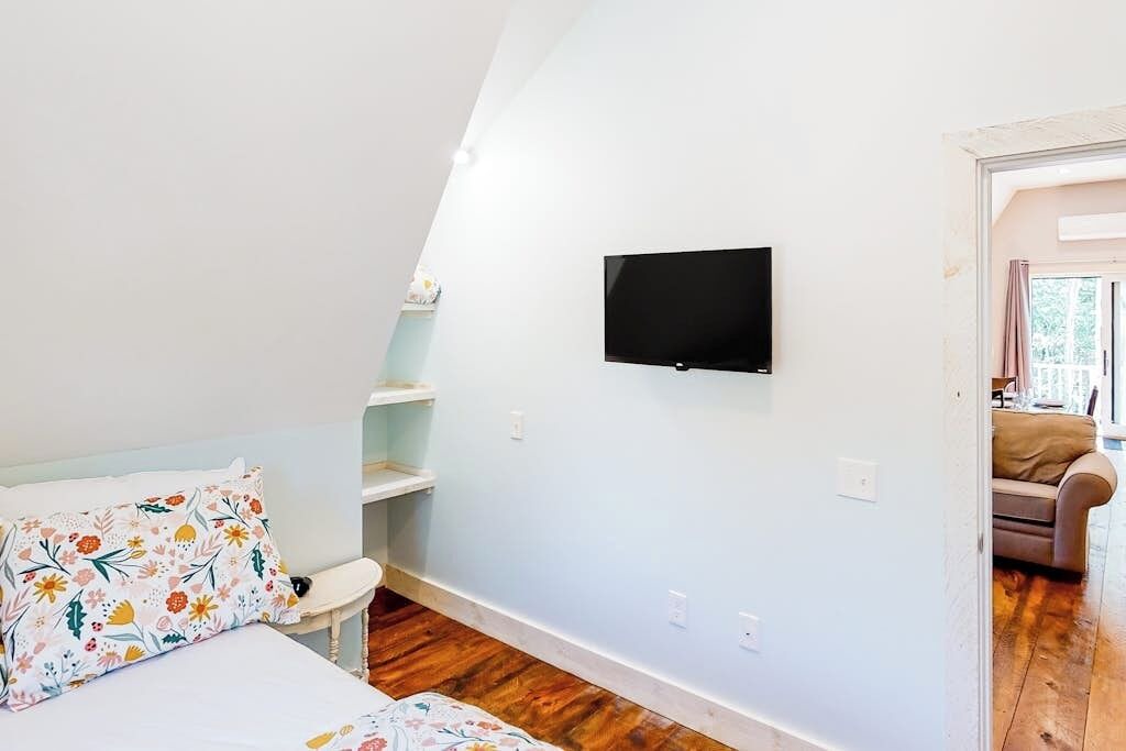 Photo of Bedroom in Lamoine