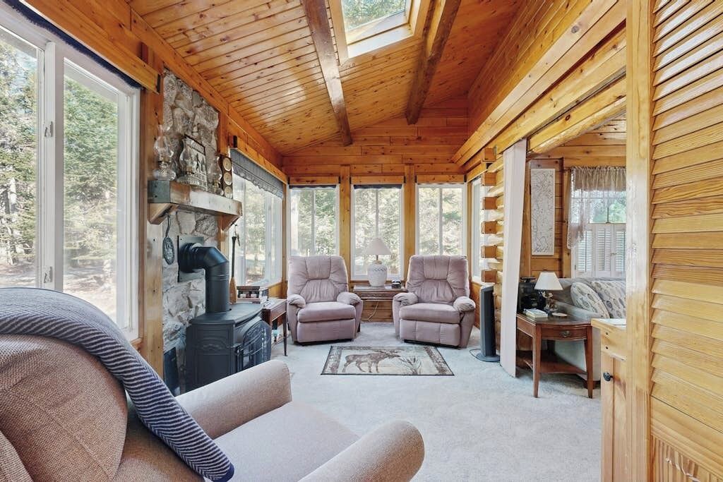 Photo of Livingroom in Beaver Cove