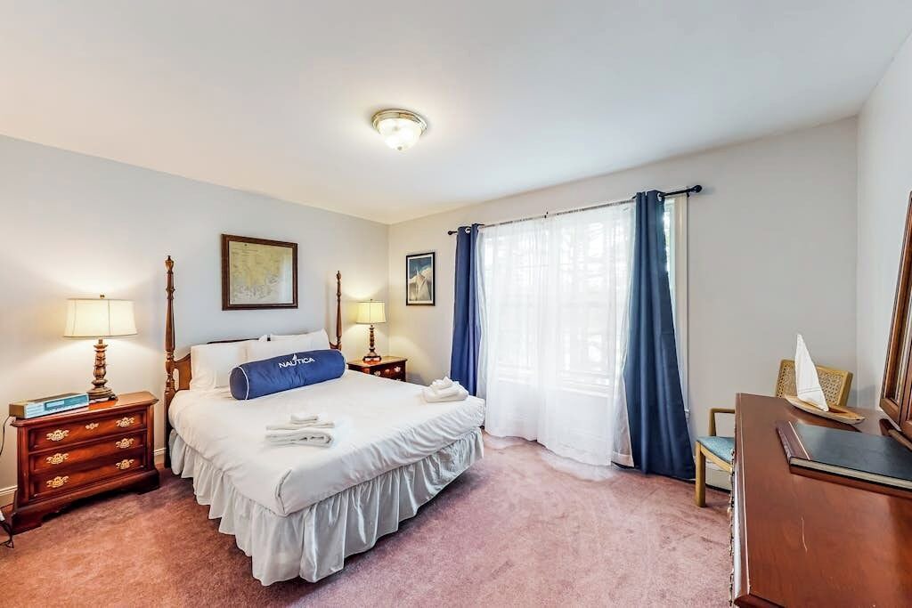 Photo of Bedroom in Waldoboro