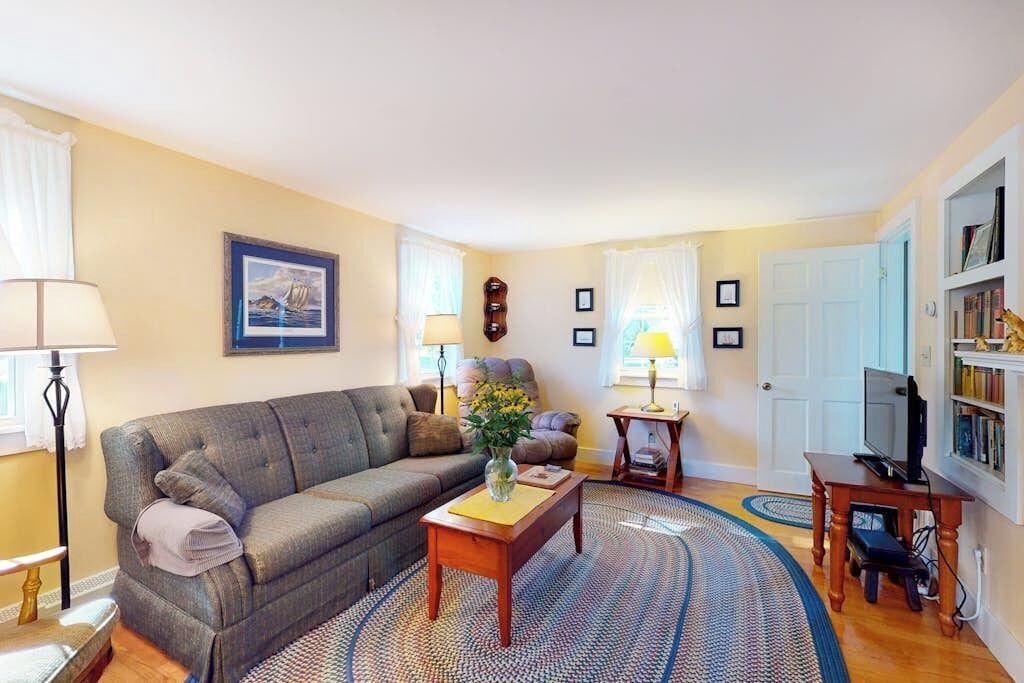 Photo of Livingroom in Rockland