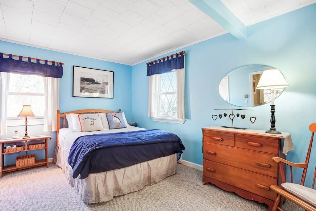 Photo of Bedroom in Seal Cove