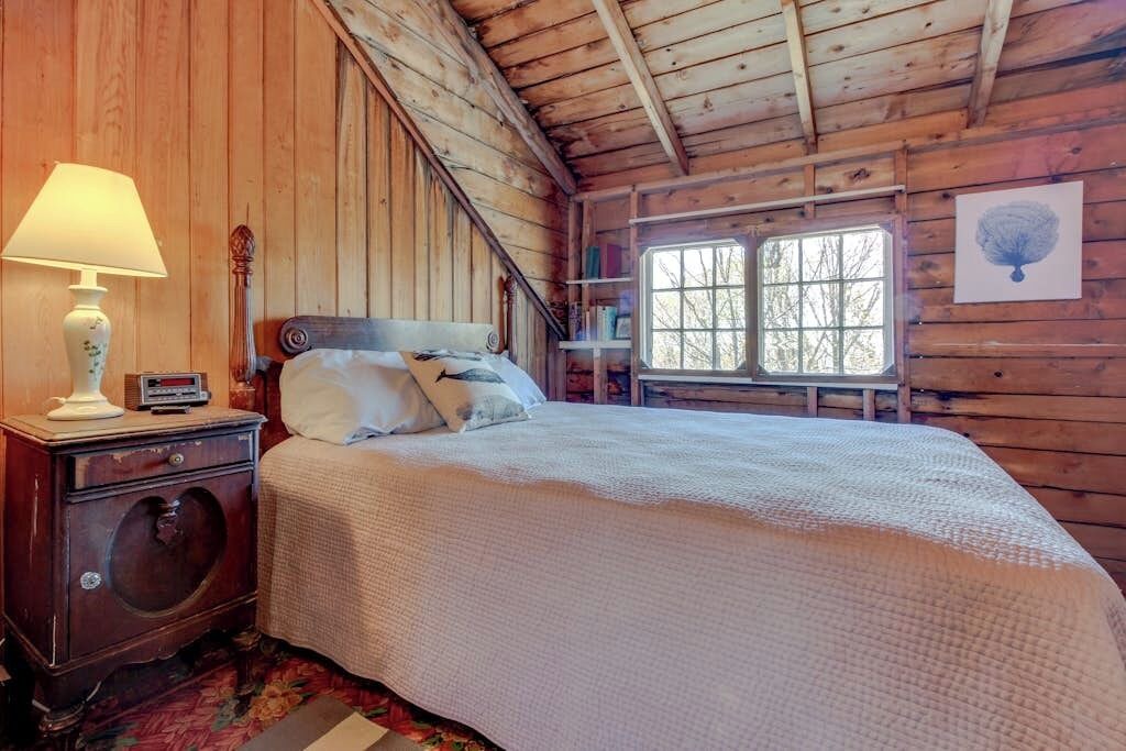 Photo of Bedroom in Boothbay Harbor