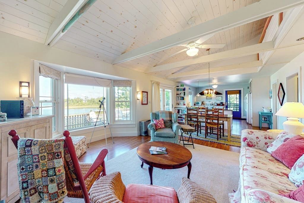 Photo of Livingroom in Tenants Harbor