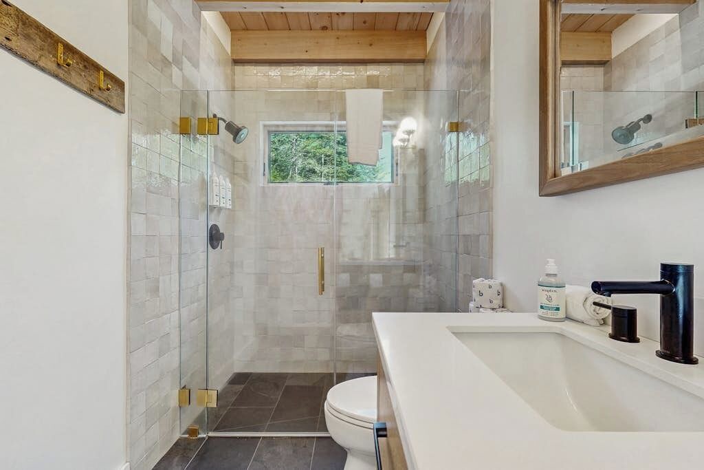 Photo of Bathroom in East Boothbay