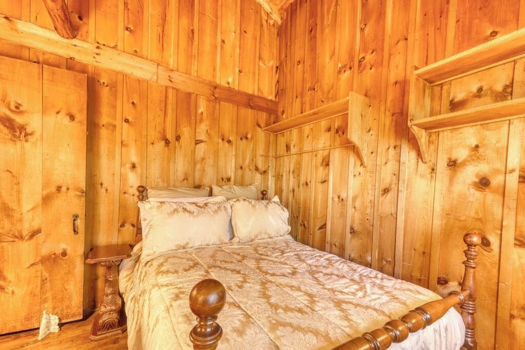 Photo of Bedroom in Boothbay Harbor