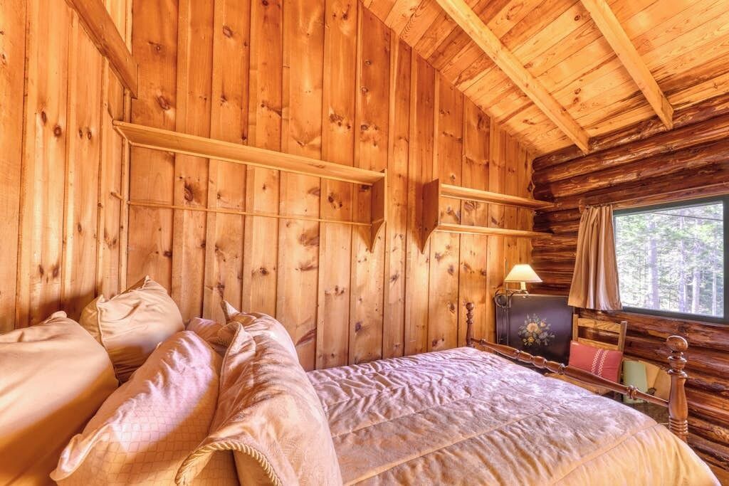 Photo of Bedroom in Boothbay Harbor