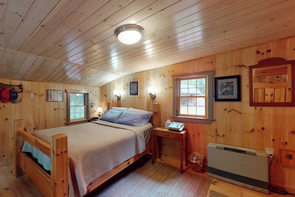 Photo of Bedroom in Beaver Cove