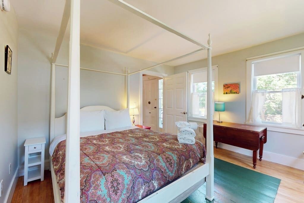 Photo of Bedroom in Bath