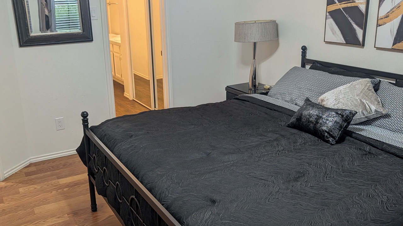 Photo of Bedroom in Garland
