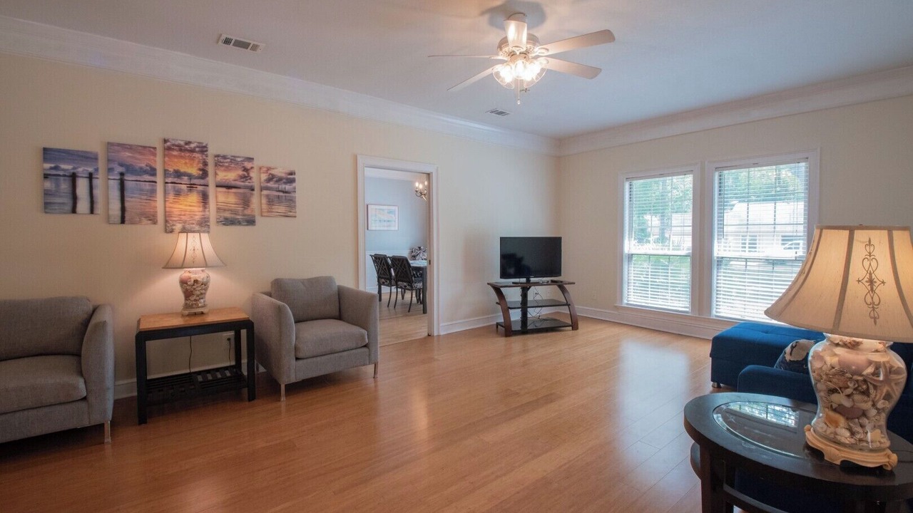 Photo of Livingroom in St. Marys