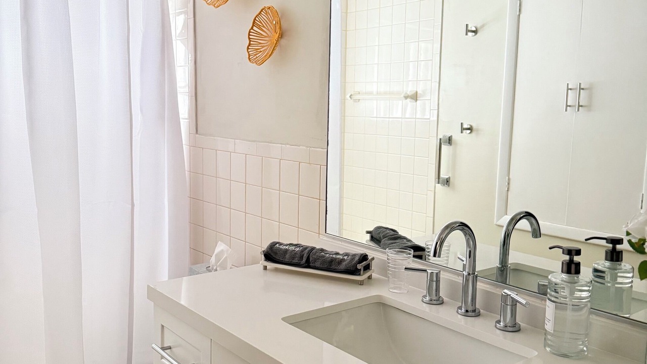 Photo of Bathroom in Lake Erie Beach