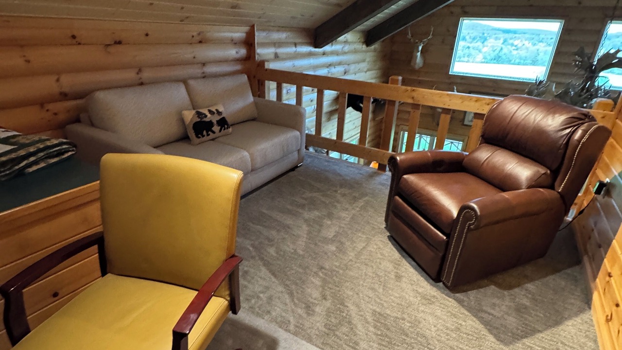 Photo of Livingroom in Farmersville Station