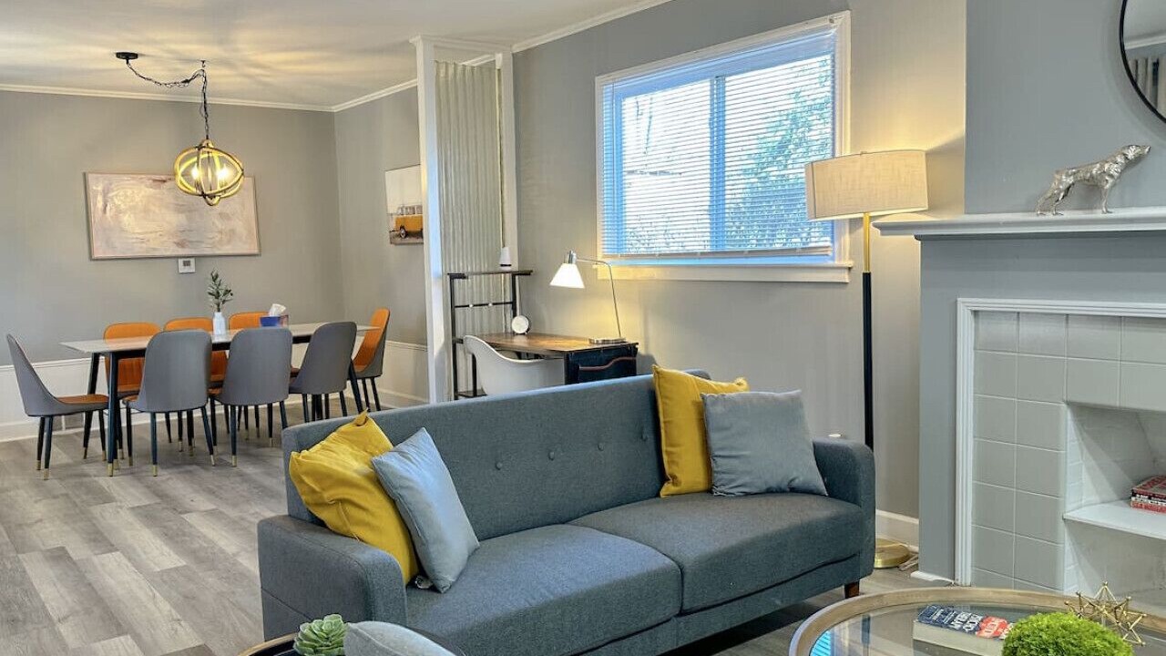 Photo of Livingroom in Niagara Falls