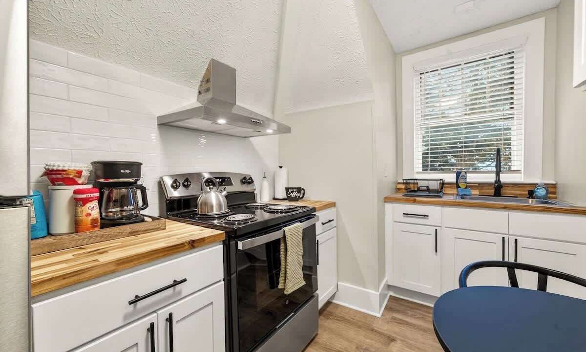Photo of Kitchen in East Avenue