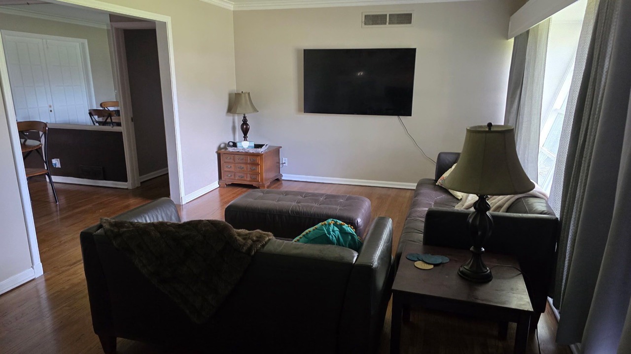 Photo of Livingroom in Turner Park