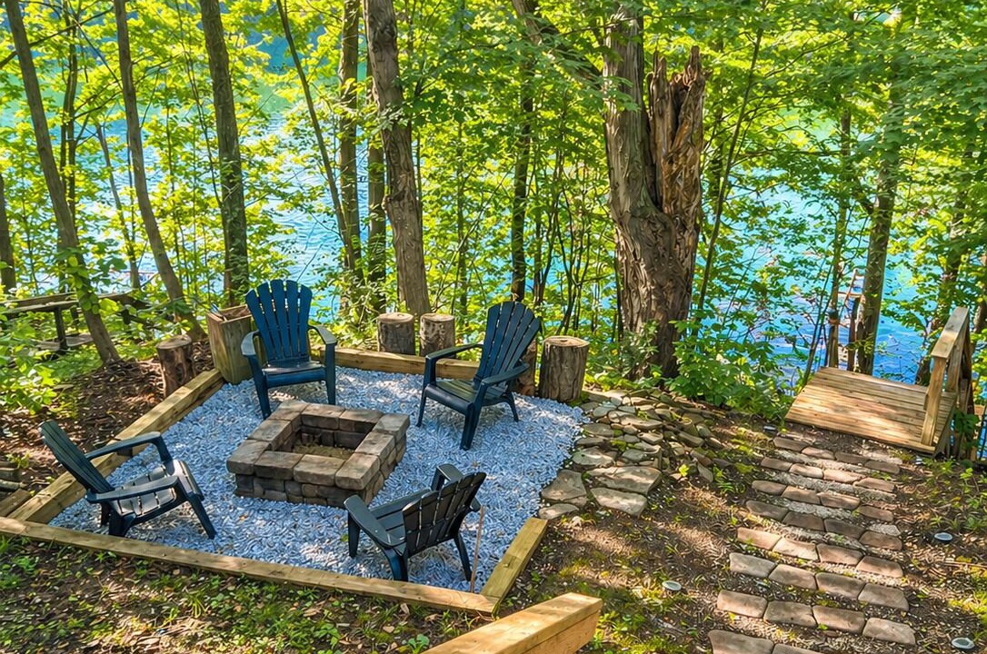 Photo of Patio Balcony in Rushford Lake