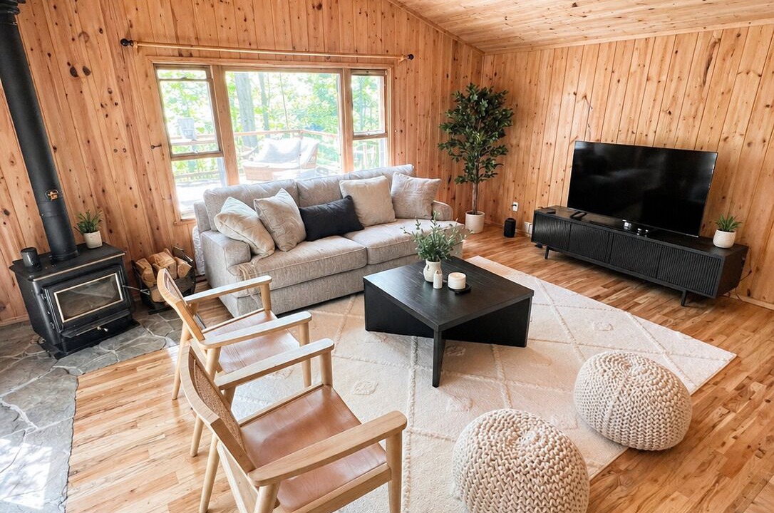Photo of Livingroom in Rushford Lake