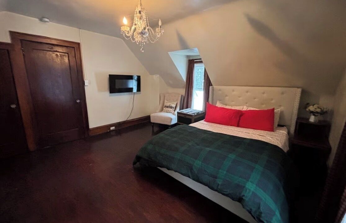 Photo of Bedroom in Derrick City