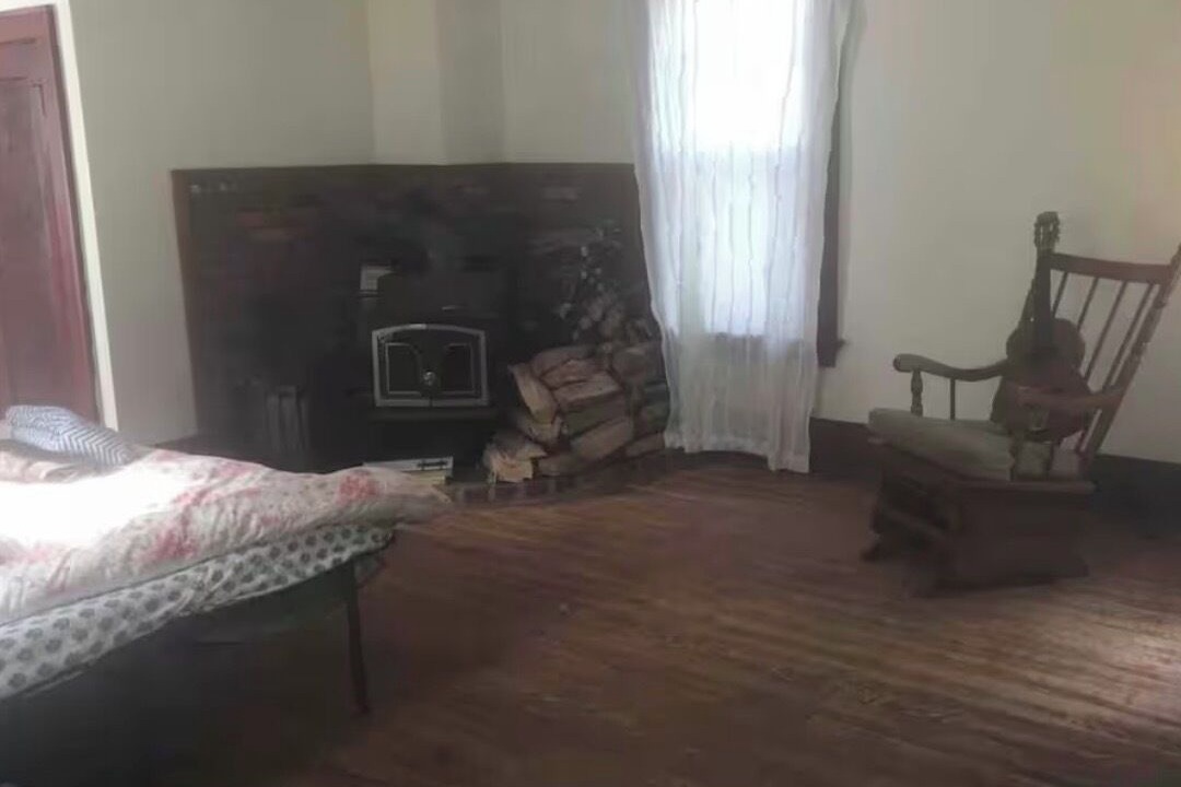 Photo of Bedroom in Derrick City