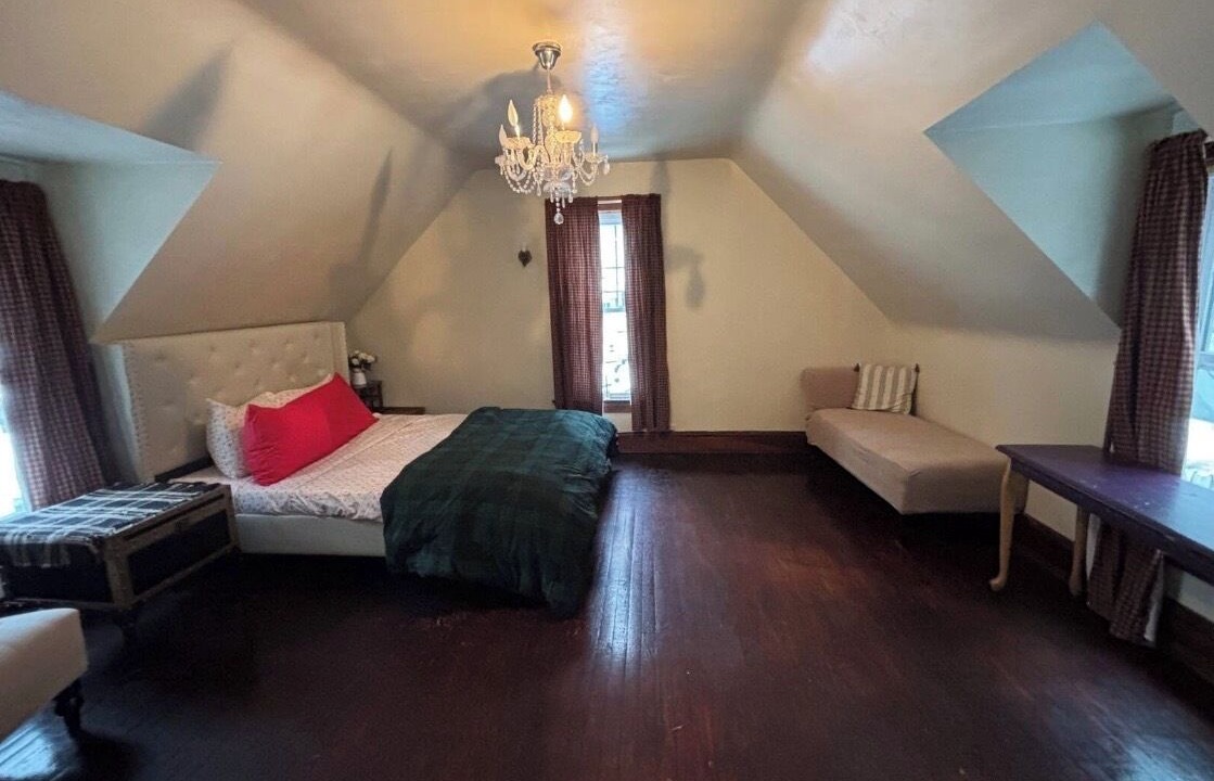 Photo of Bedroom in Derrick City