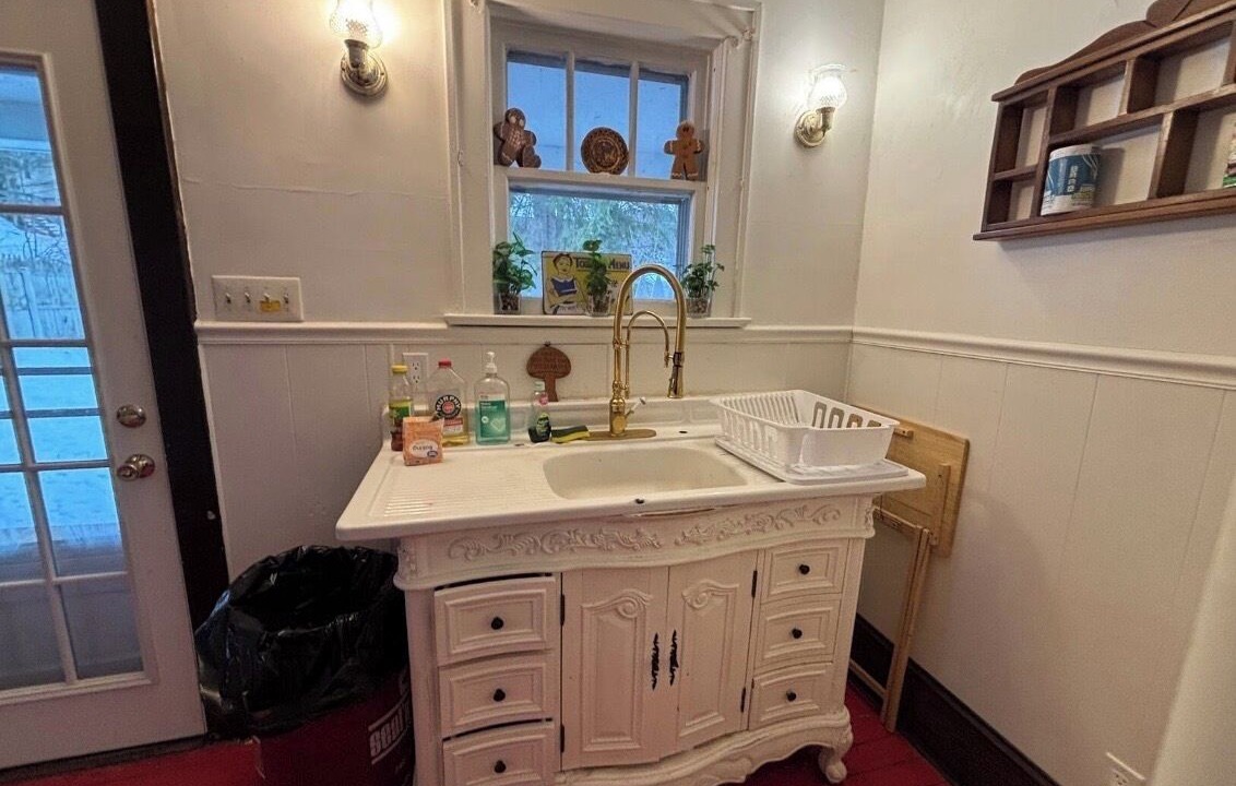 Photo of Bathroom in Derrick City