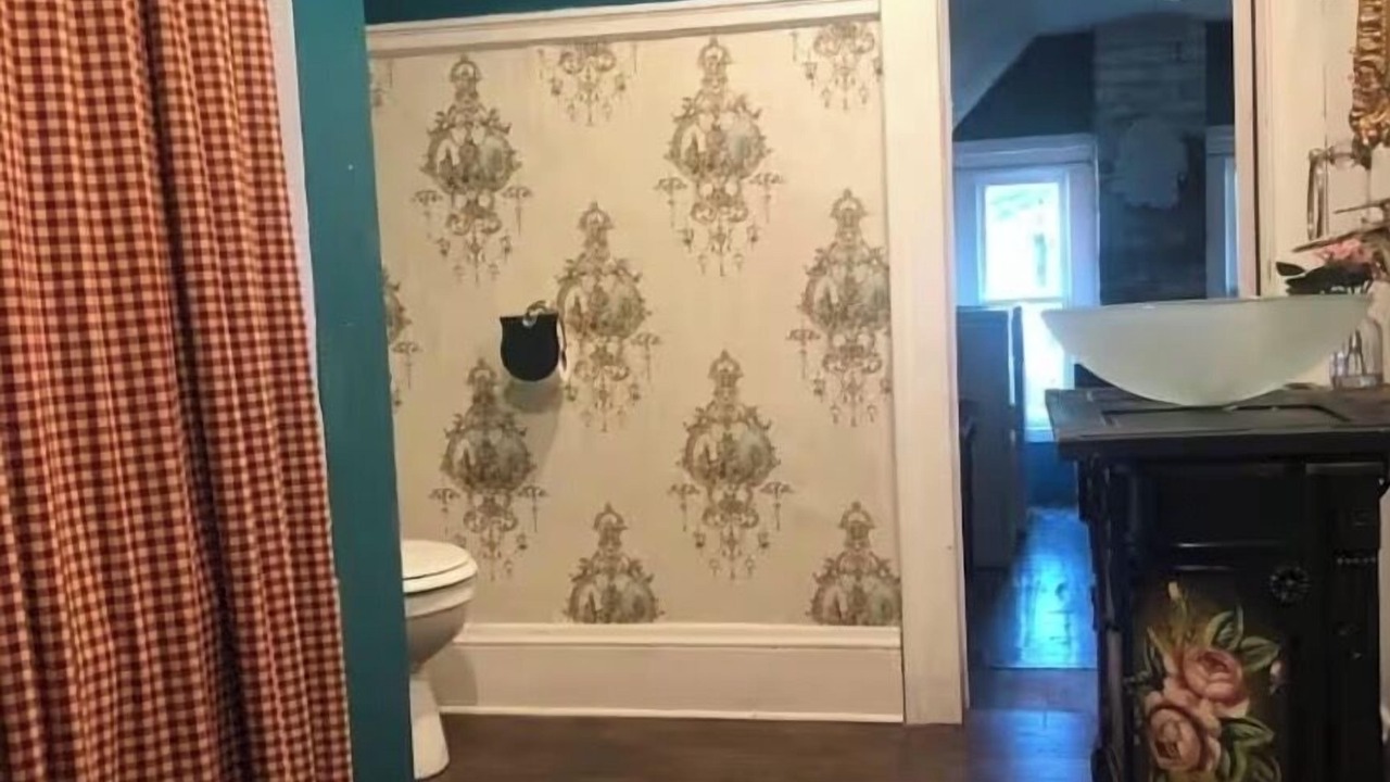 Photo of Bathroom in Derrick City
