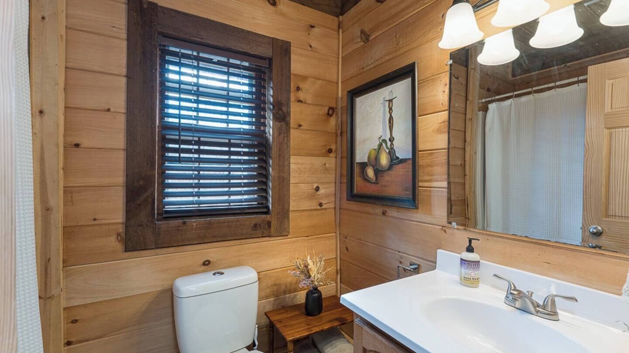 Photo of Bathroom in Andrews