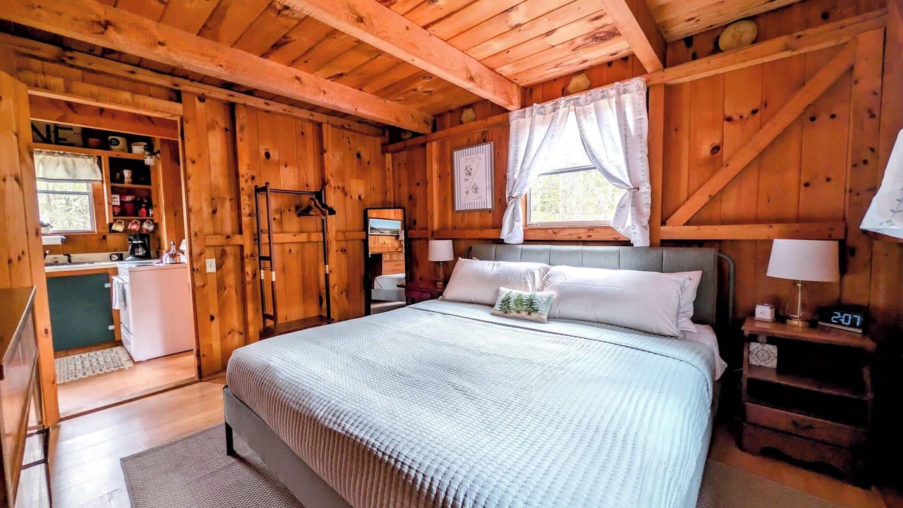 Photo of Bedroom in Hall Quarry