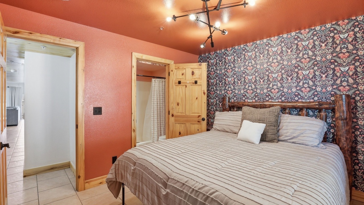 Photo of Bedroom in Meadow View Heights