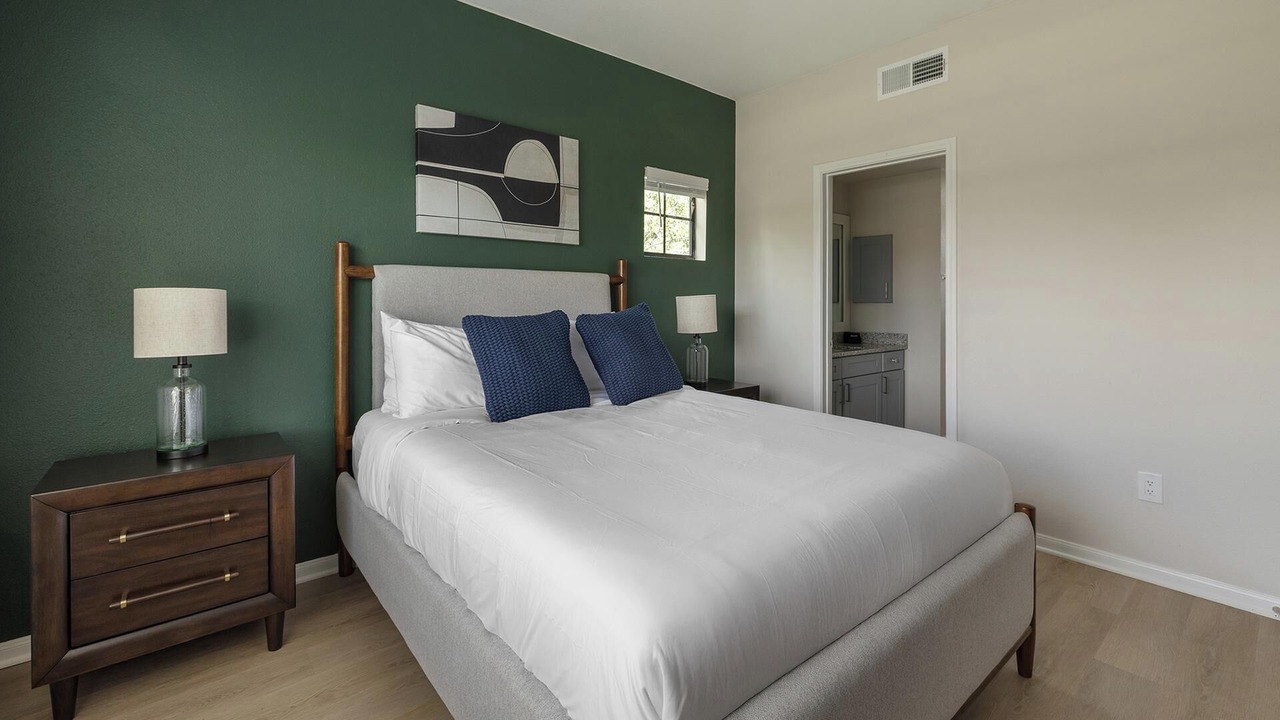 Photo of Bedroom in Garland