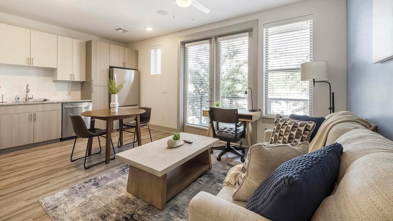 Photo of Livingroom in West Dallas