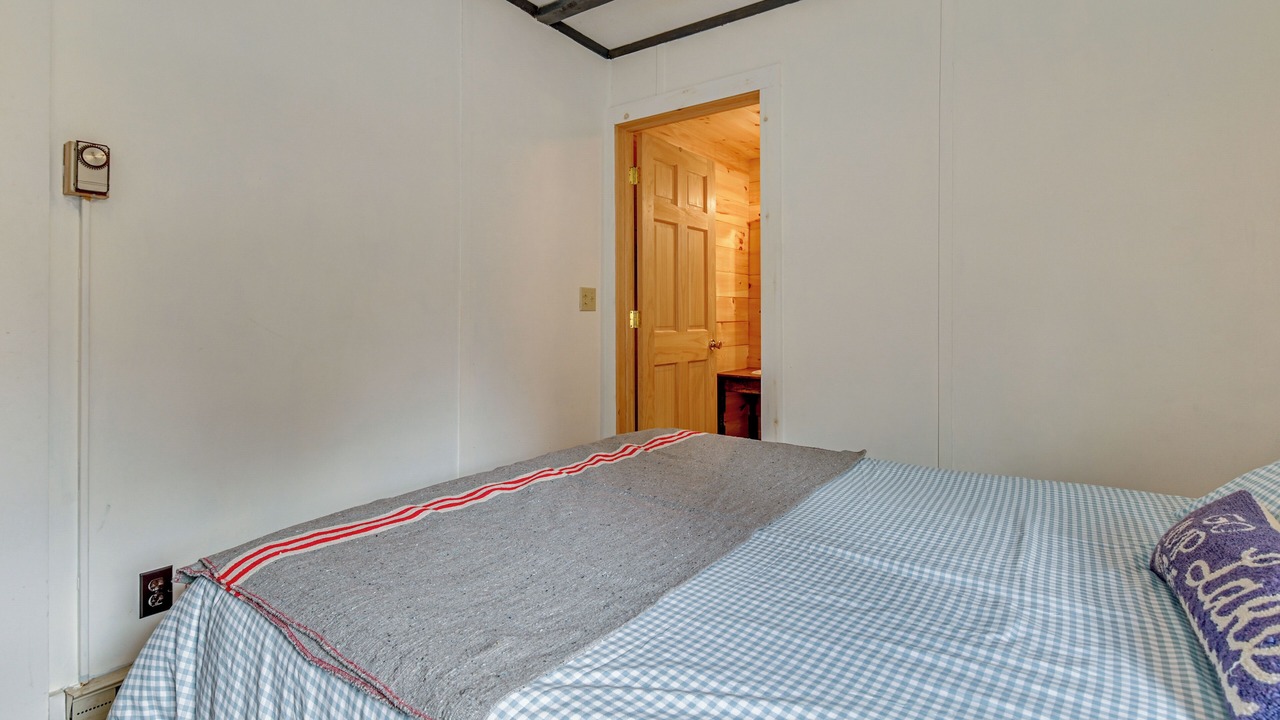 Photo of Bedroom in Schroon Lake