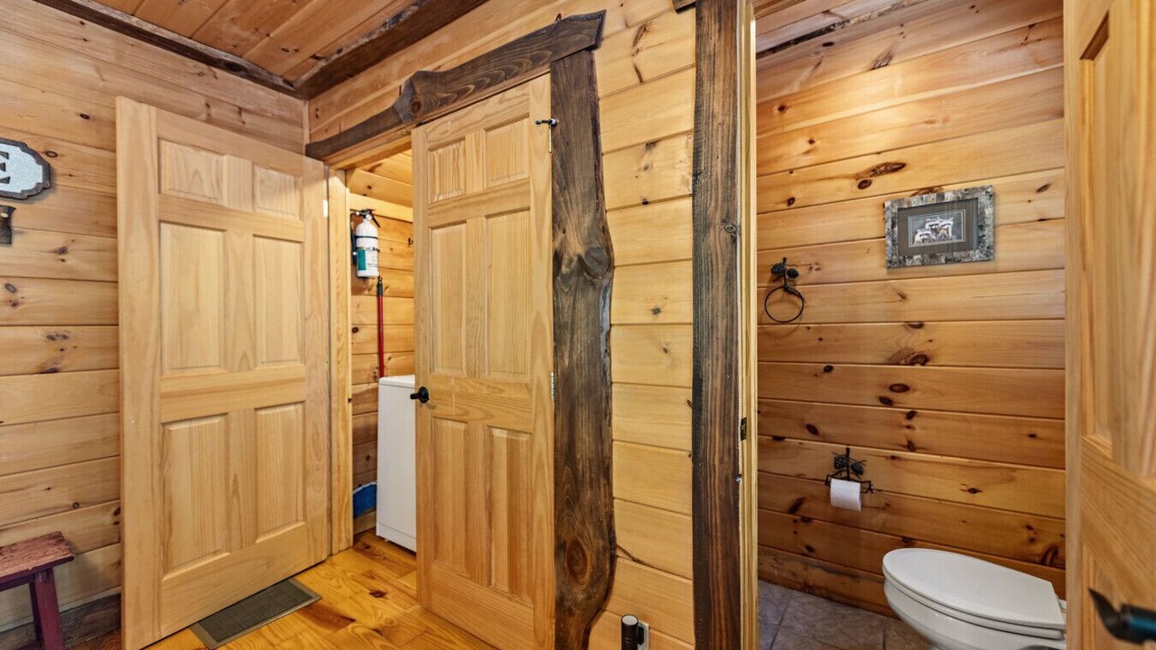 Photo of Bathroom in Raccoon Ridge