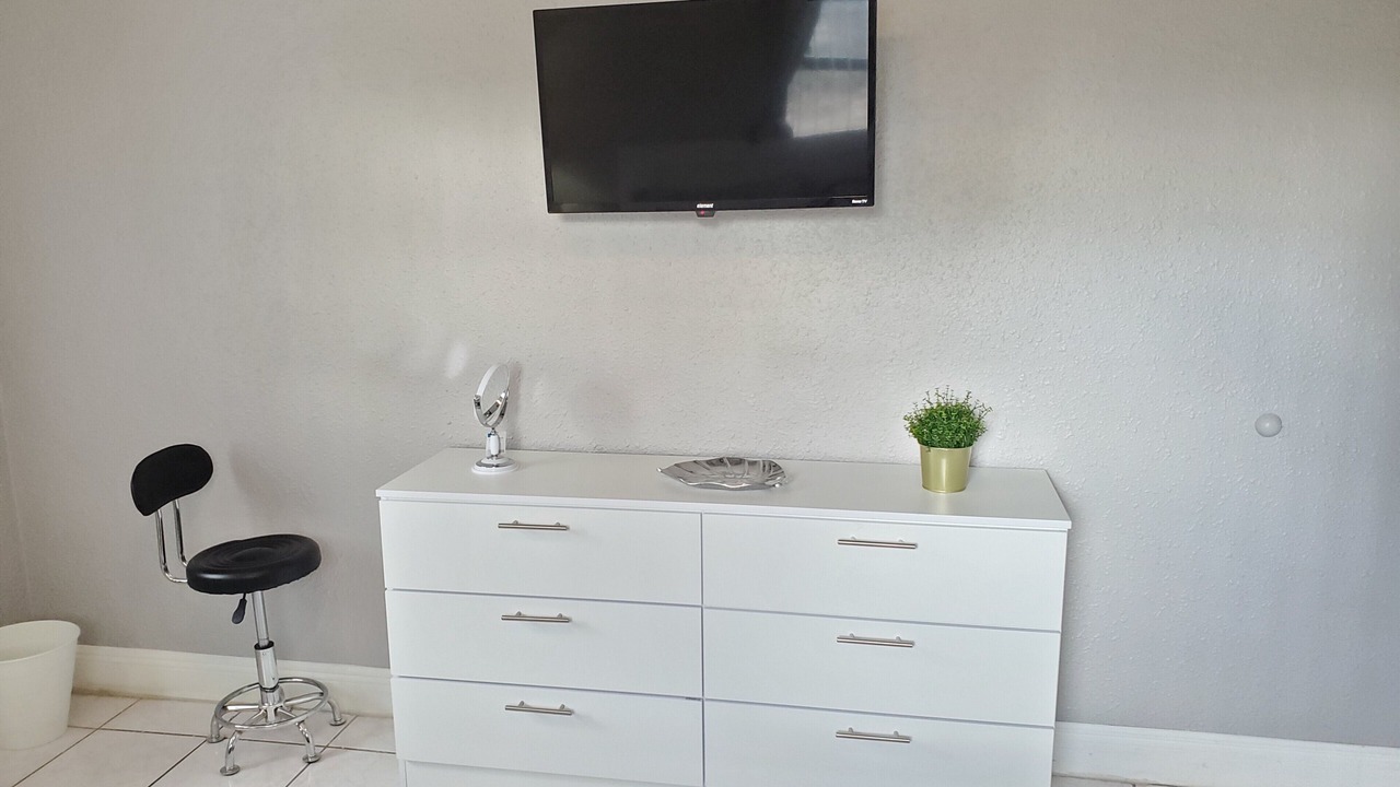 Photo of Bedroom in South Middle River