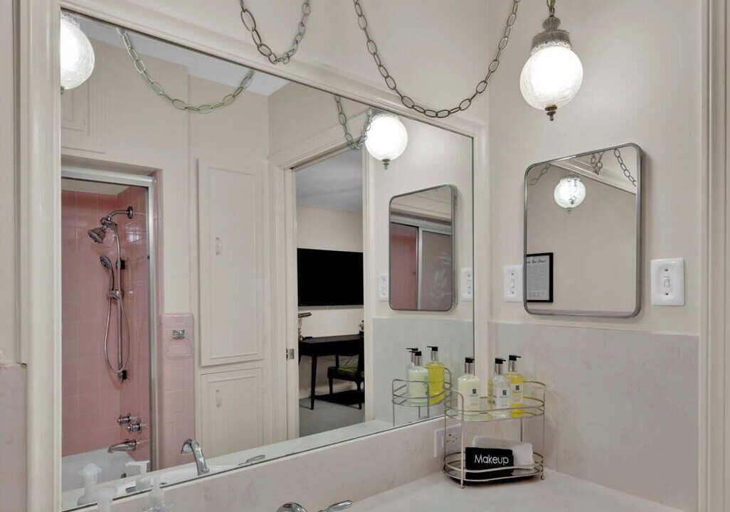 Photo of Bathroom in Springlake