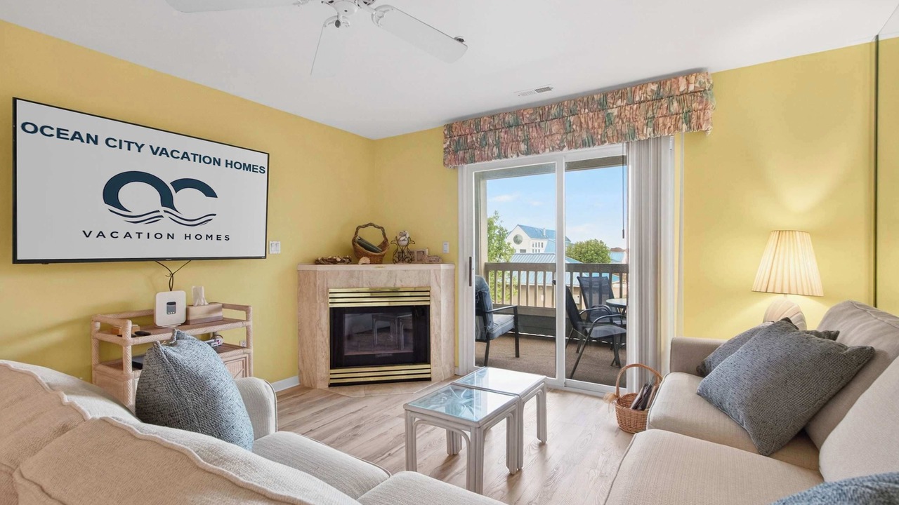 Photo of Livingroom in Heron Harbour Isle