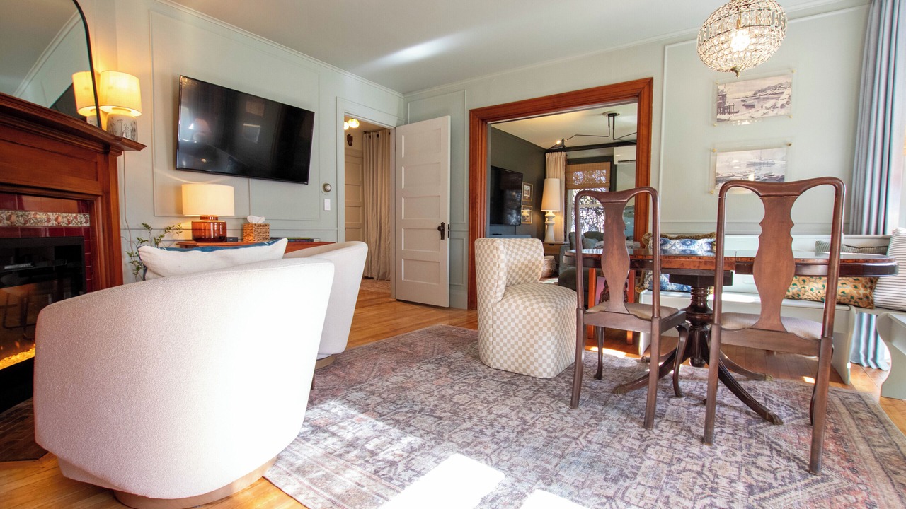 Photo of Livingroom in Rosemont