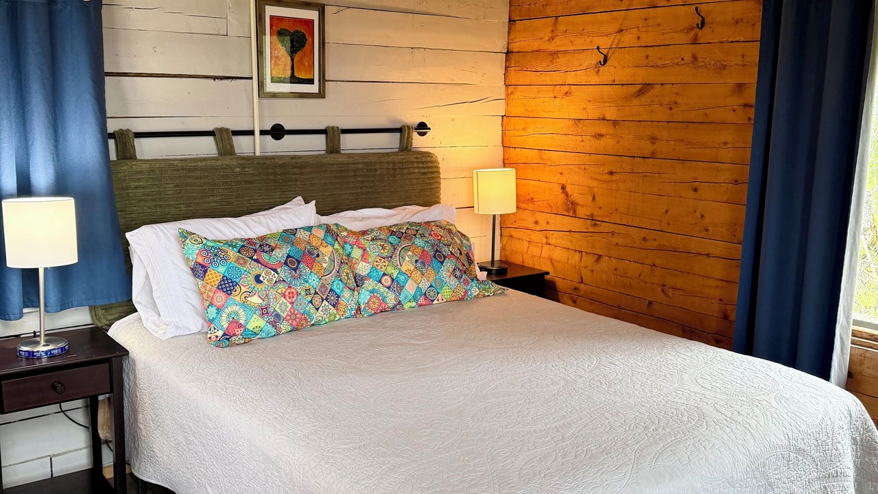 Photo of Bedroom in Ninilchik