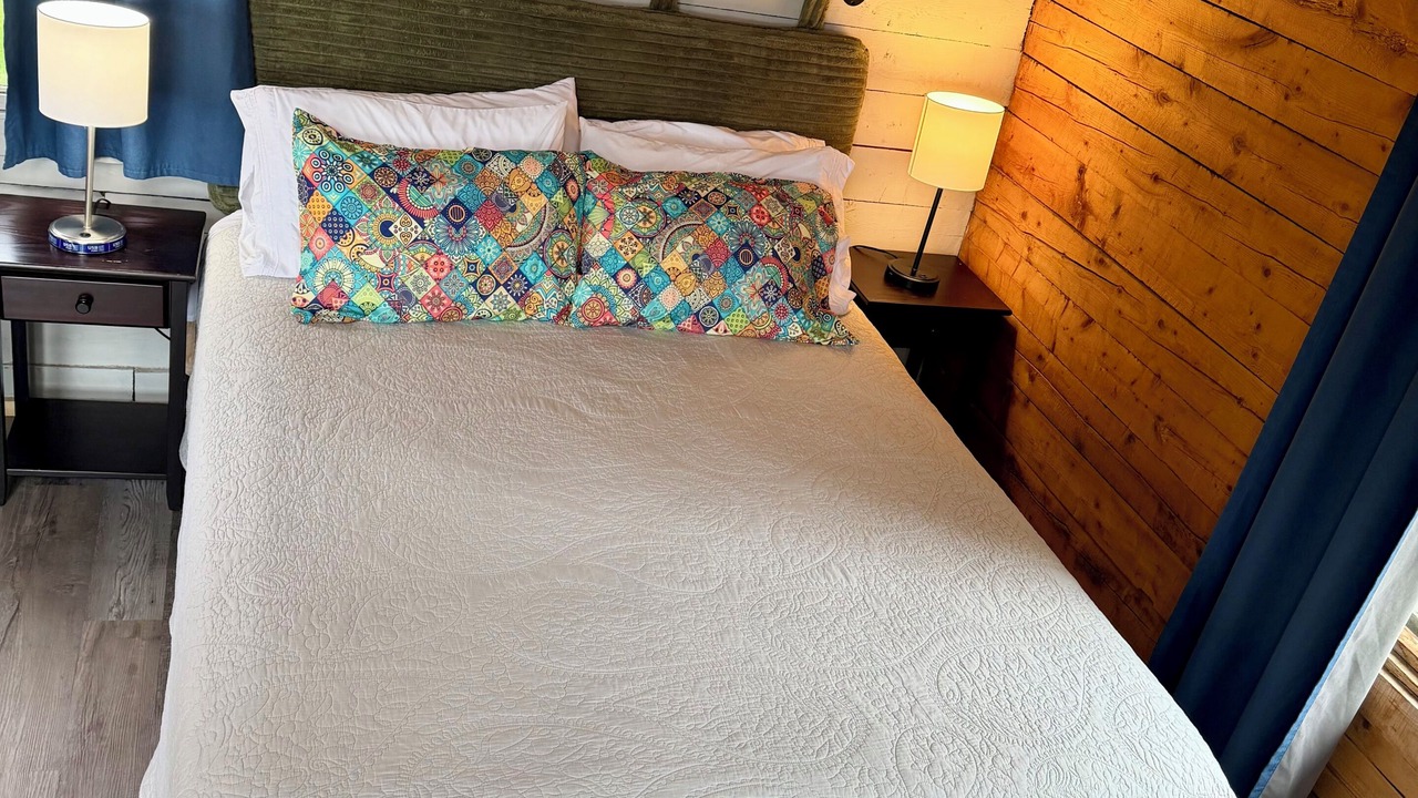 Photo of Bedroom in Ninilchik
